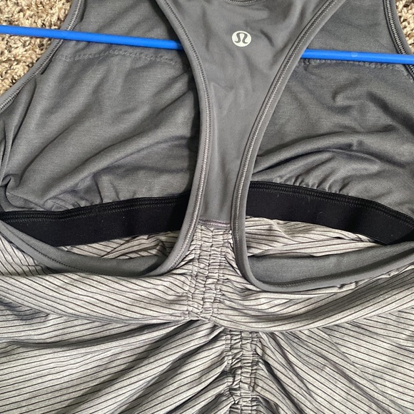 Lululemon tank - Picture 4 of 4